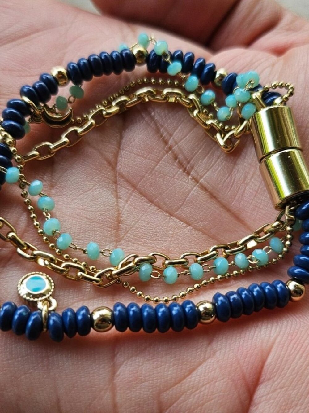 Nordstrom Women Bracelet Turquoise/Navhy Tone Beads Magnet Closure Wristband